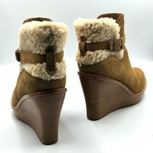 Ugg Women's Anais Ankle Boots